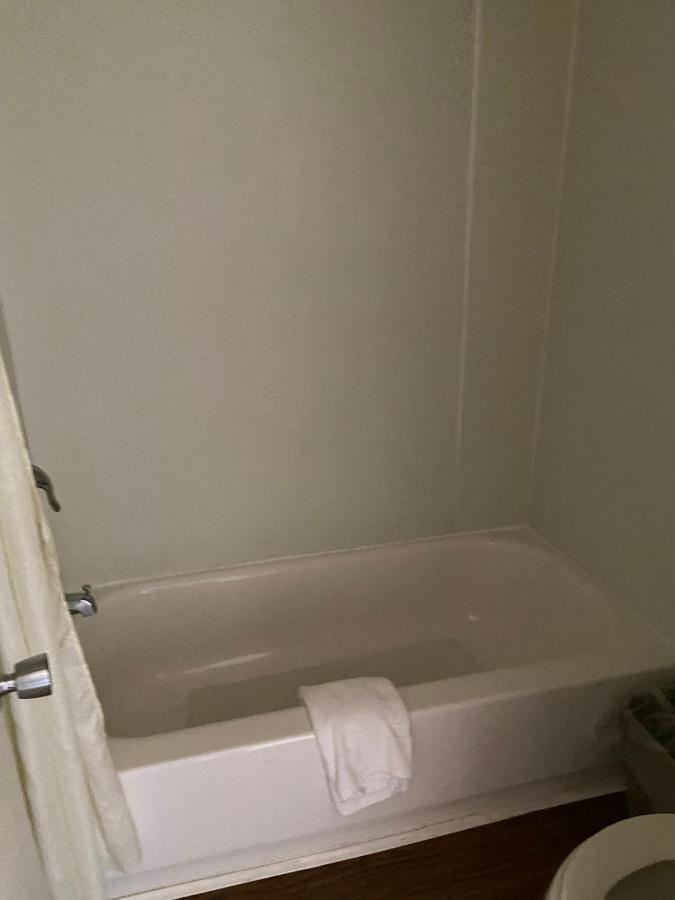 King'S Inn Motel ريدينغ المظهر الخارجي الصورة
